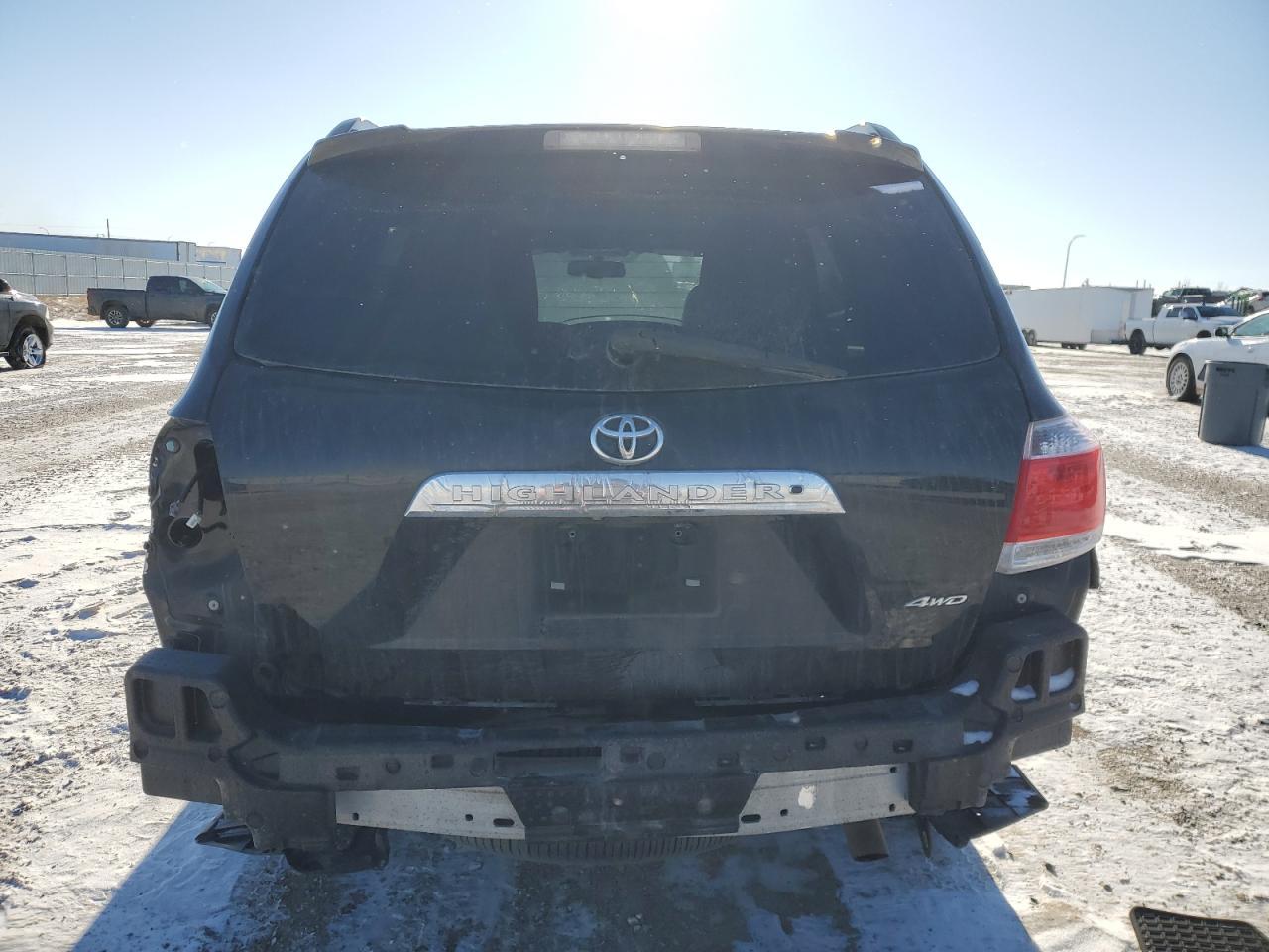 2011 TOYOTA HIGHLANDER - Image 6
