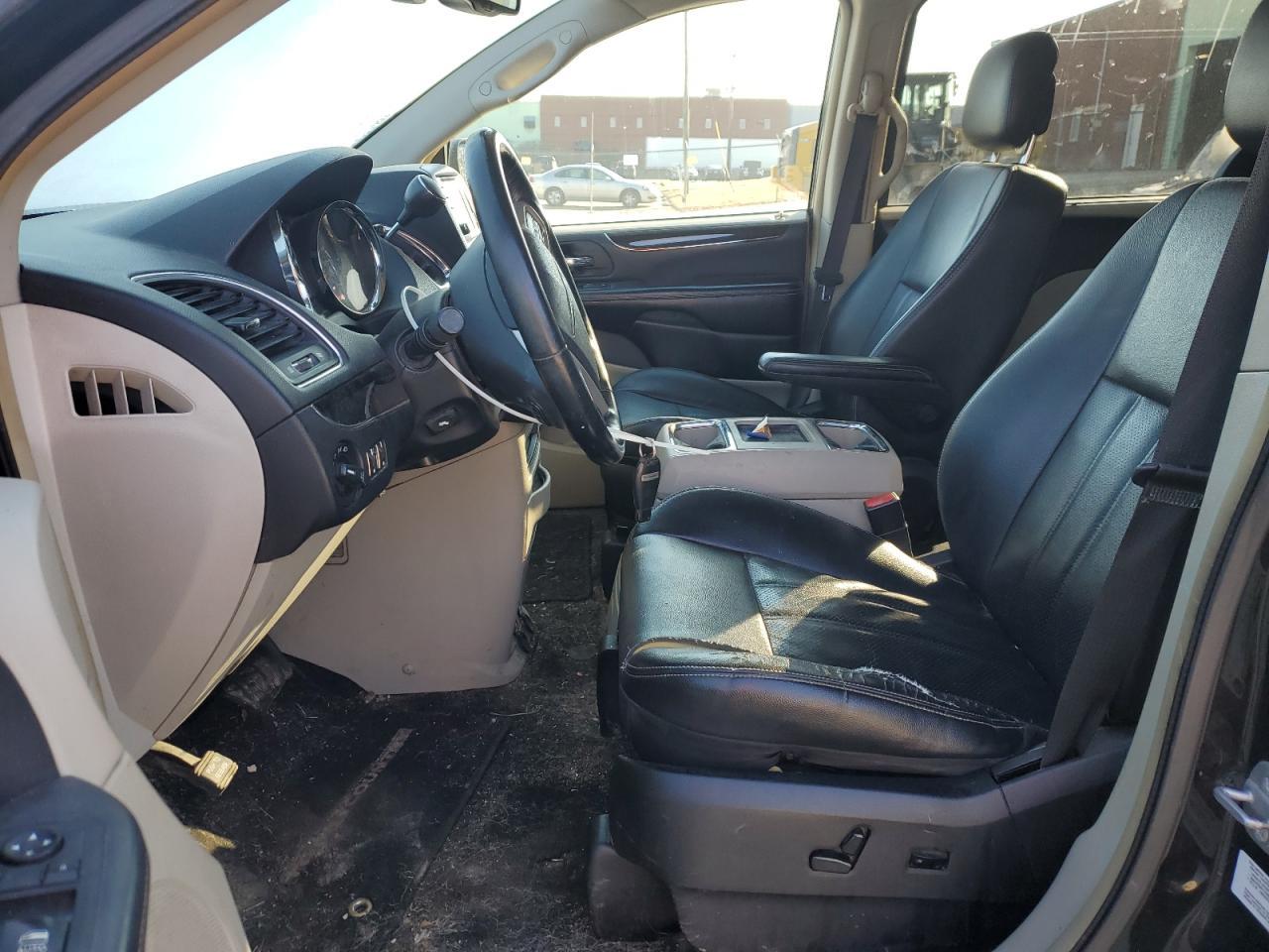 2014 CHRYSLER TOWN & COU - Фото 7