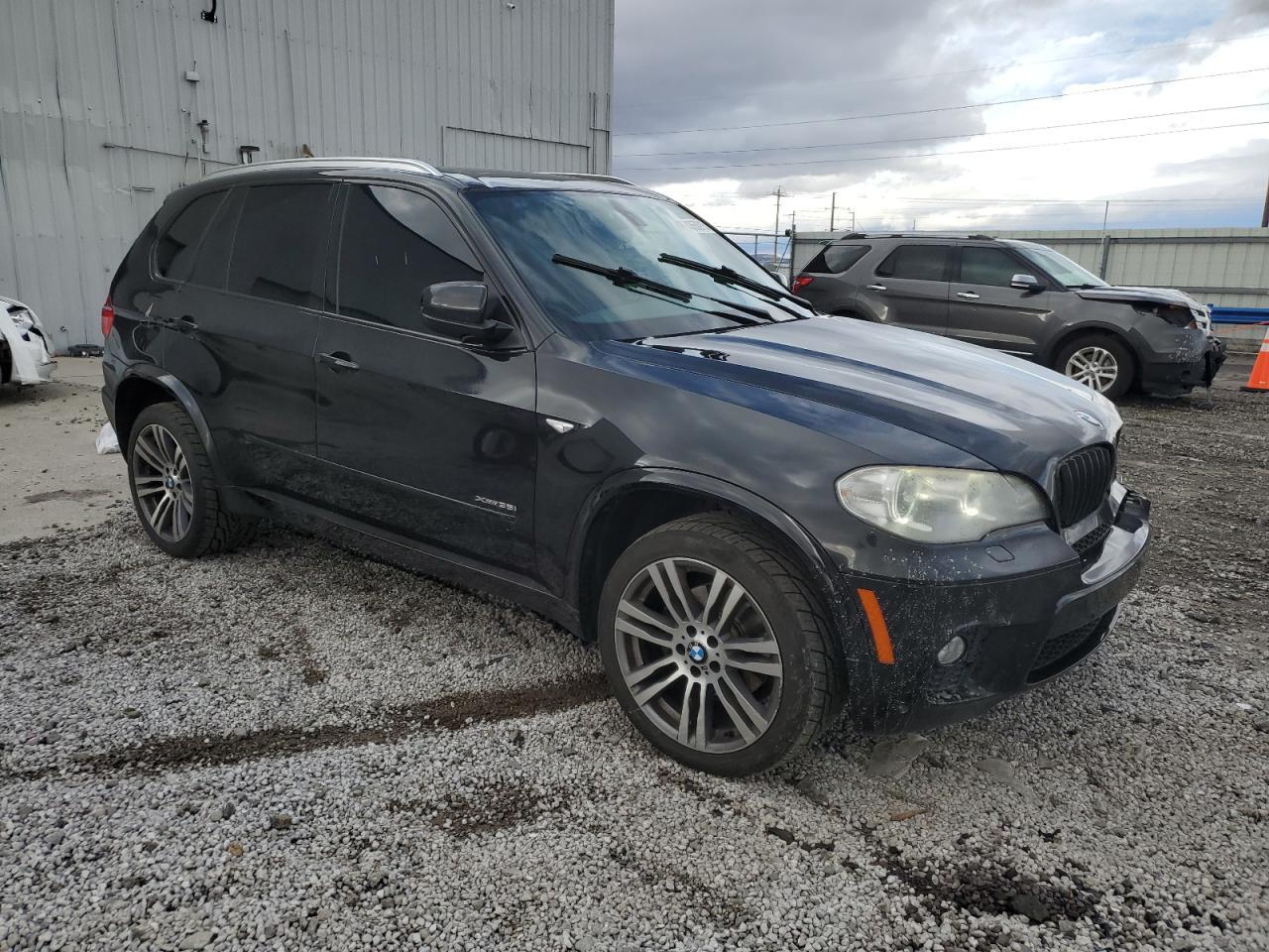 2013 BMW X5 XDRIVE3 - Image 4
