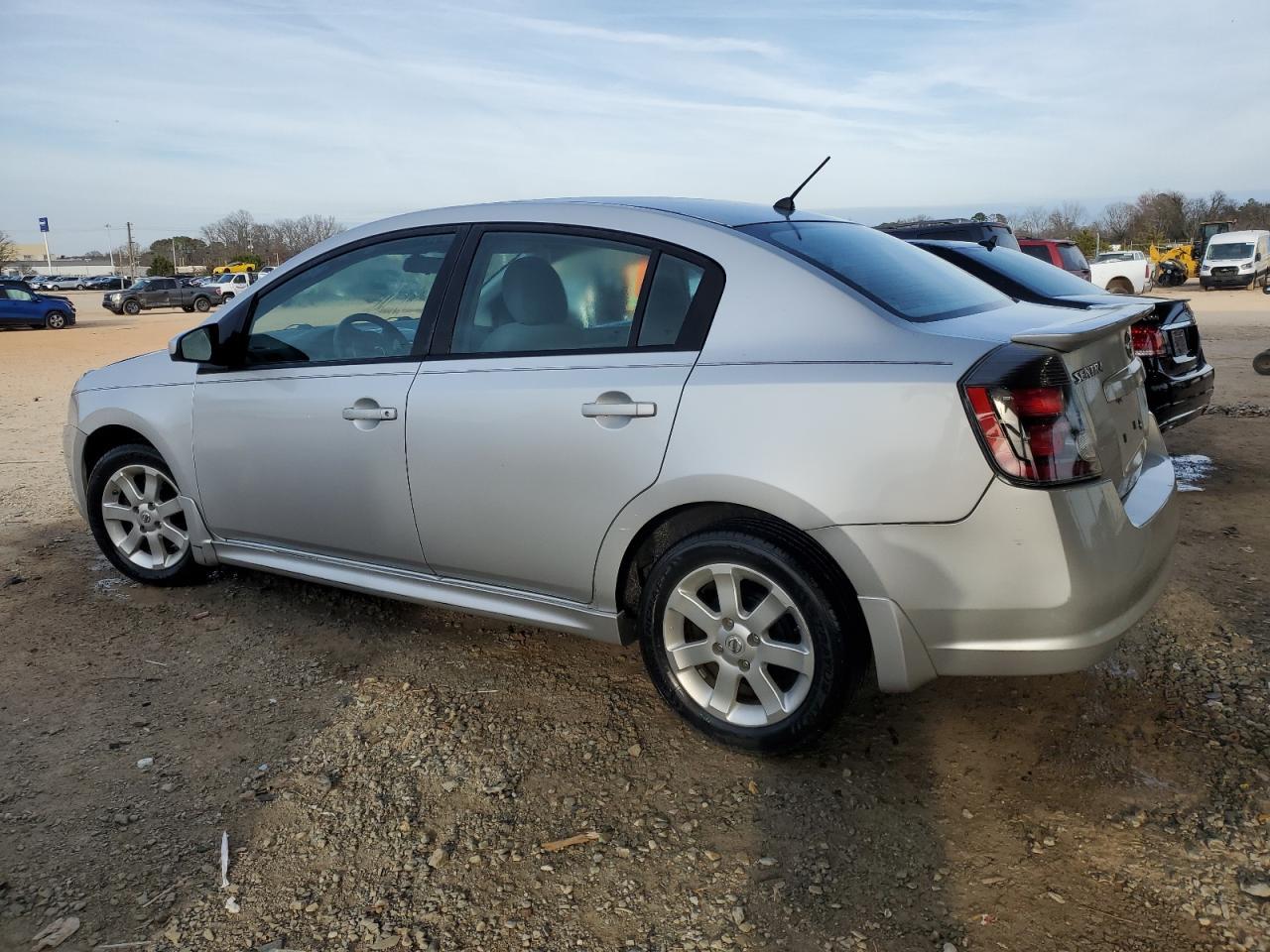 2012 NISSAN SENTRA 2.0 - Фото 2