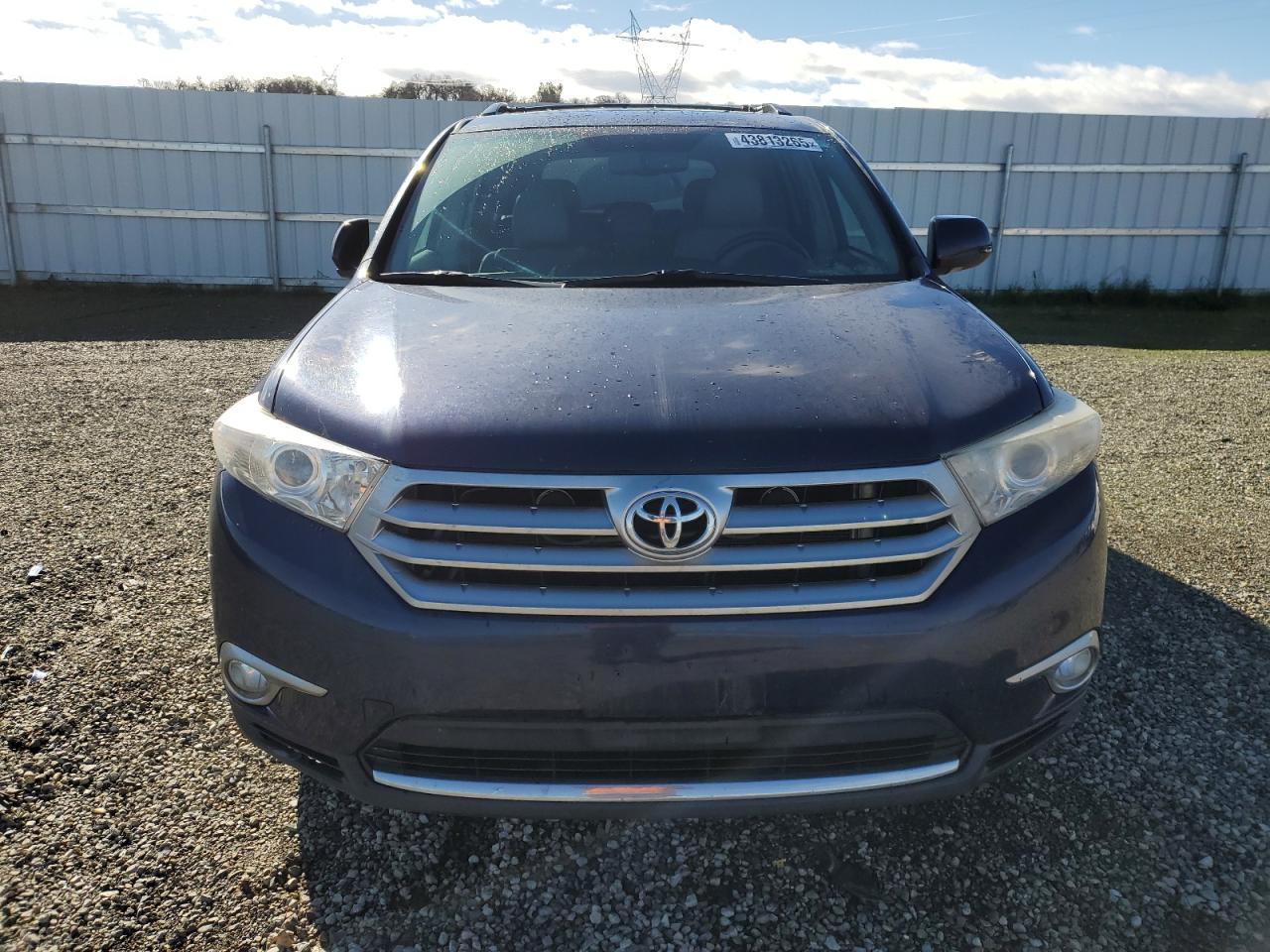 2011 TOYOTA HIGHLANDER - Image 5