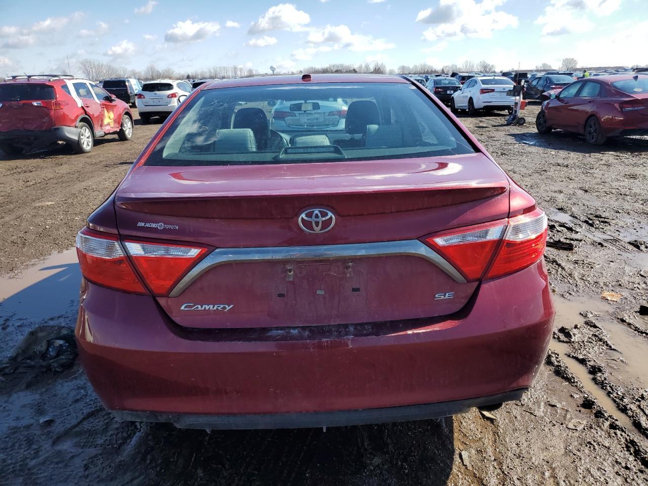 2017 TOYOTA CAMRY LE - Image 6