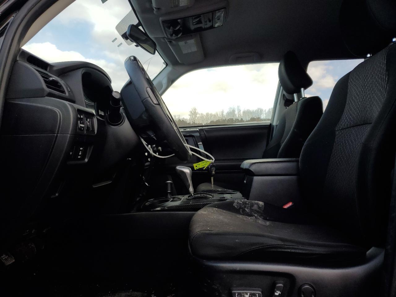 2019 TOYOTA 4RUNNER SR - Image 7