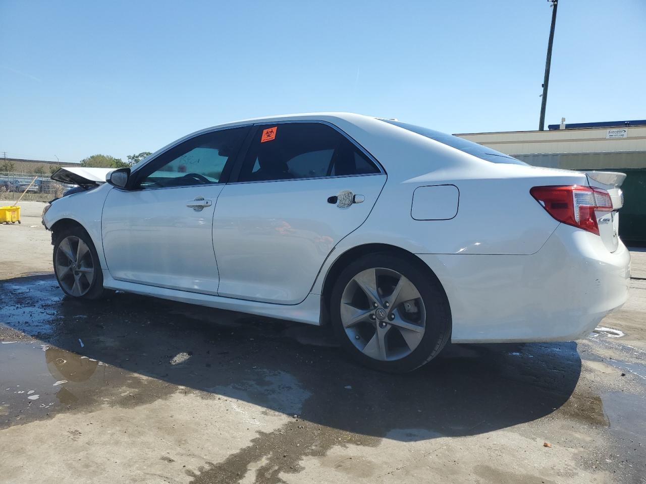 2012 TOYOTA CAMRY SE S - Image 2