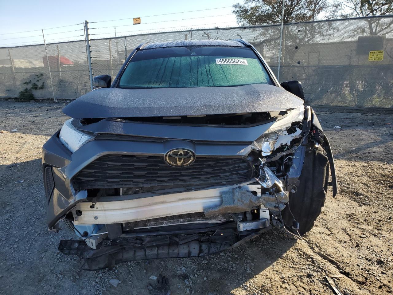 2021 TOYOTA RAV4 LE - Фото 5