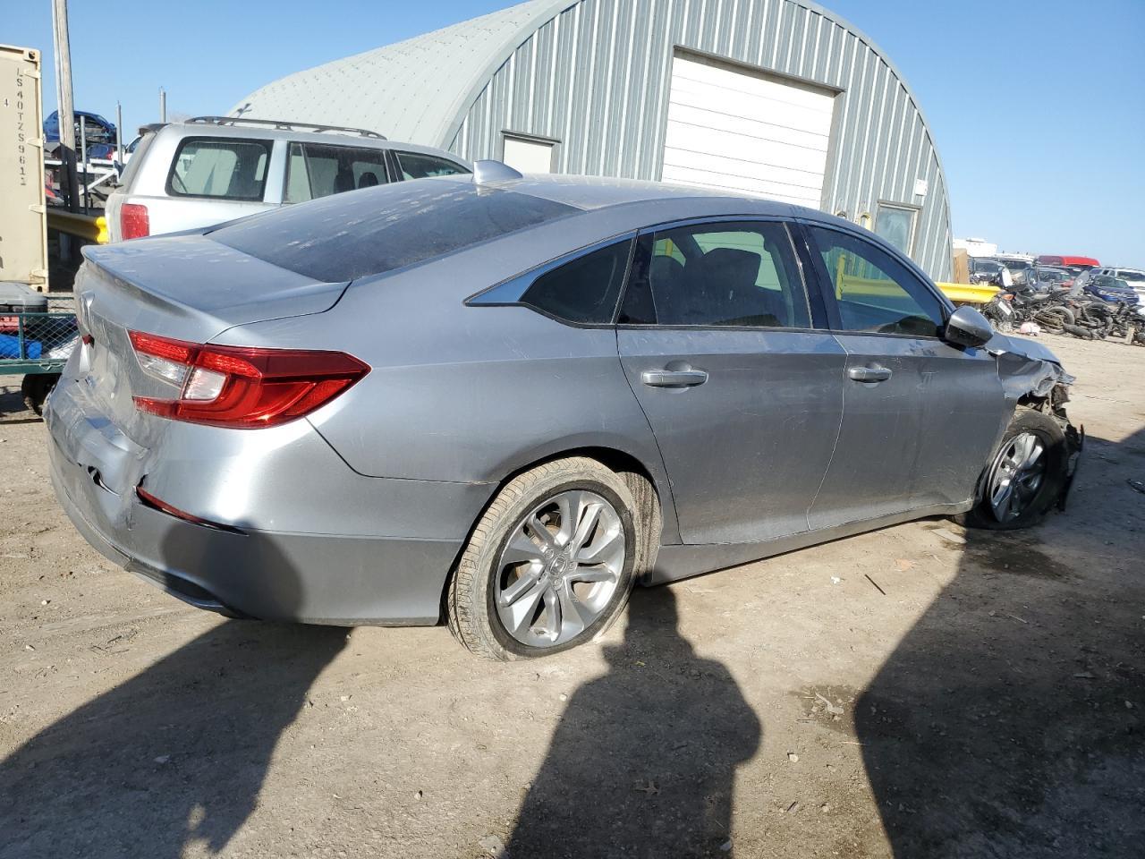2018 HONDA ACCORD LX - Фото 3