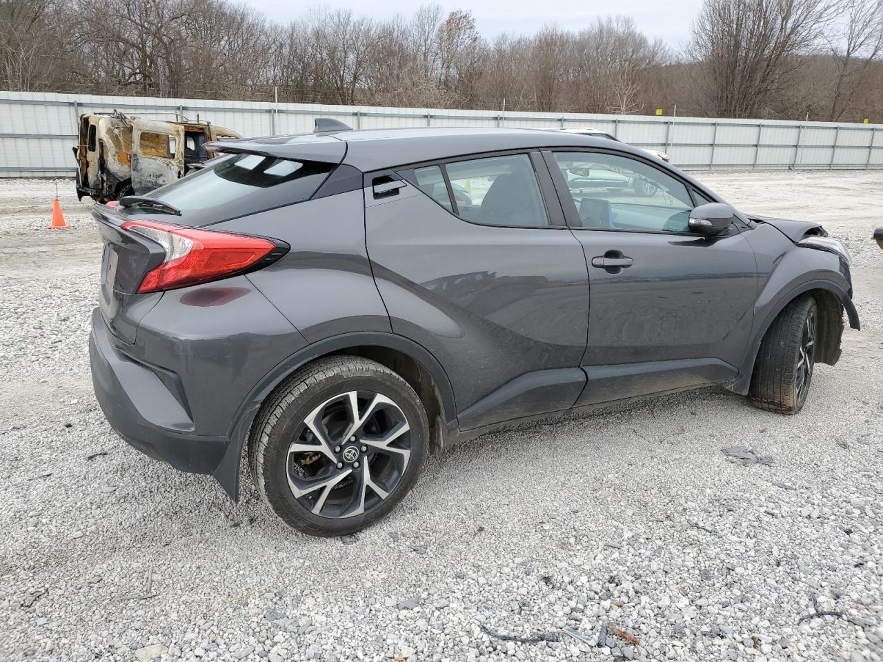 2022 TOYOTA C-HR XLE - Image 3
