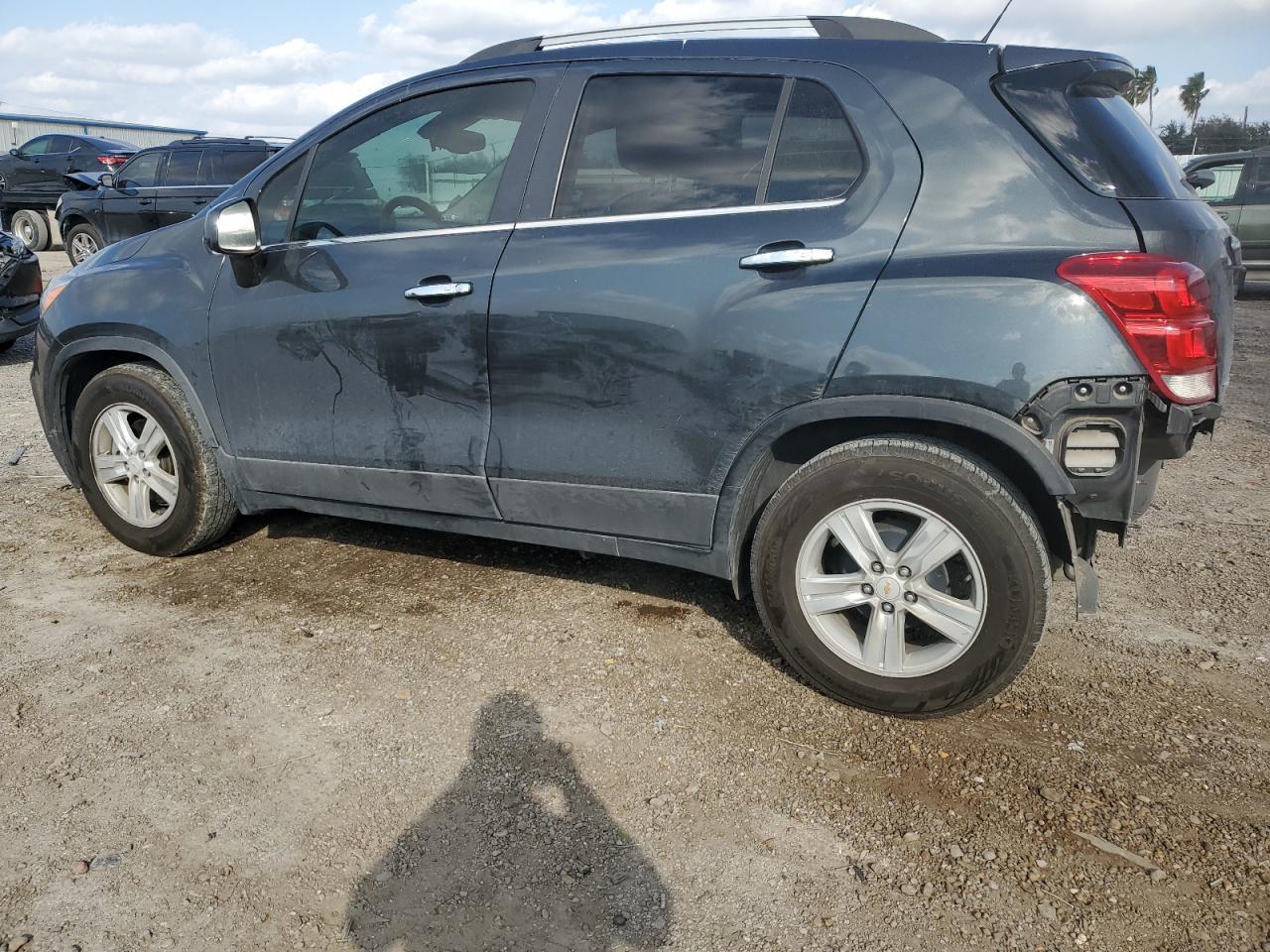 2018 CHEVROLET TRAX 1LT - Фото 2