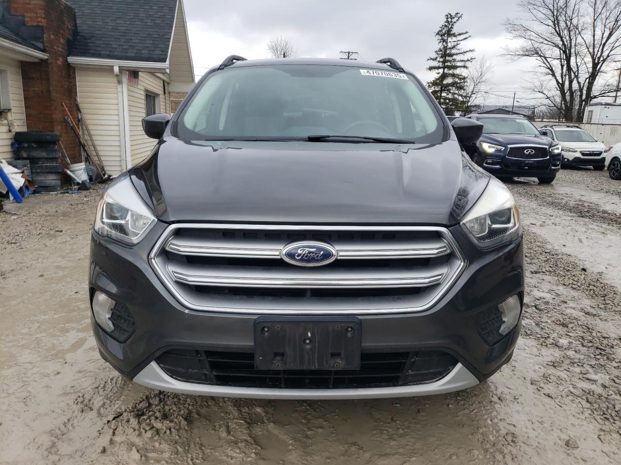 2017 FORD ESCAPE SE - Фото 5