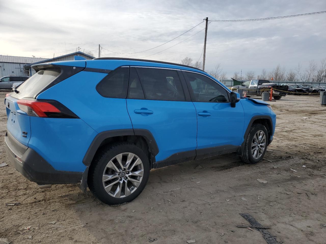 2019 TOYOTA RAV4 XLE P - Image 3