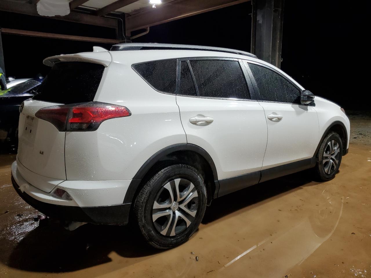 2017 TOYOTA RAV4 LE - Image 3