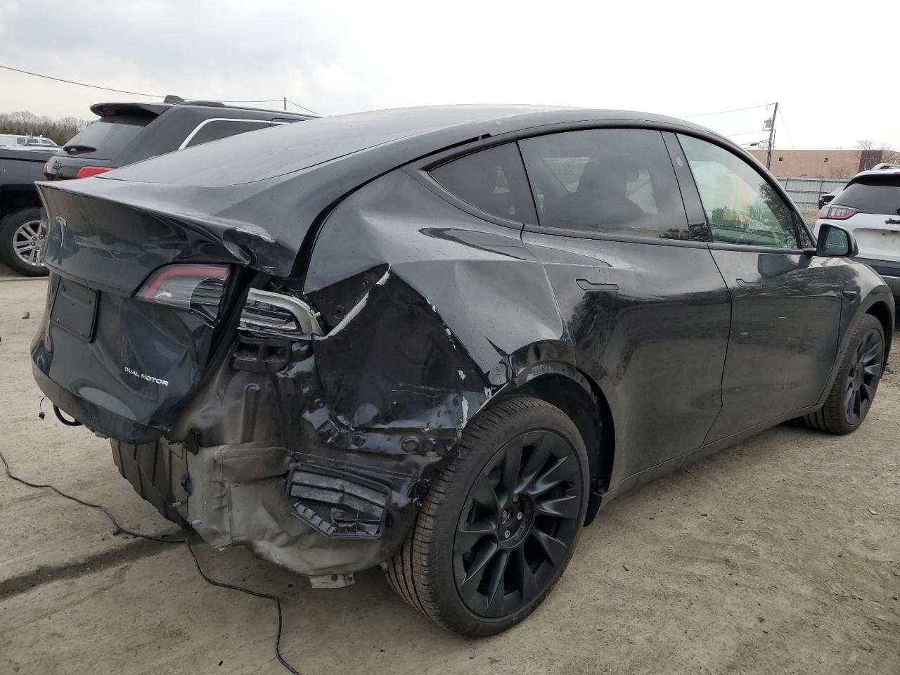 2024 TESLA MODEL Y - Image 3