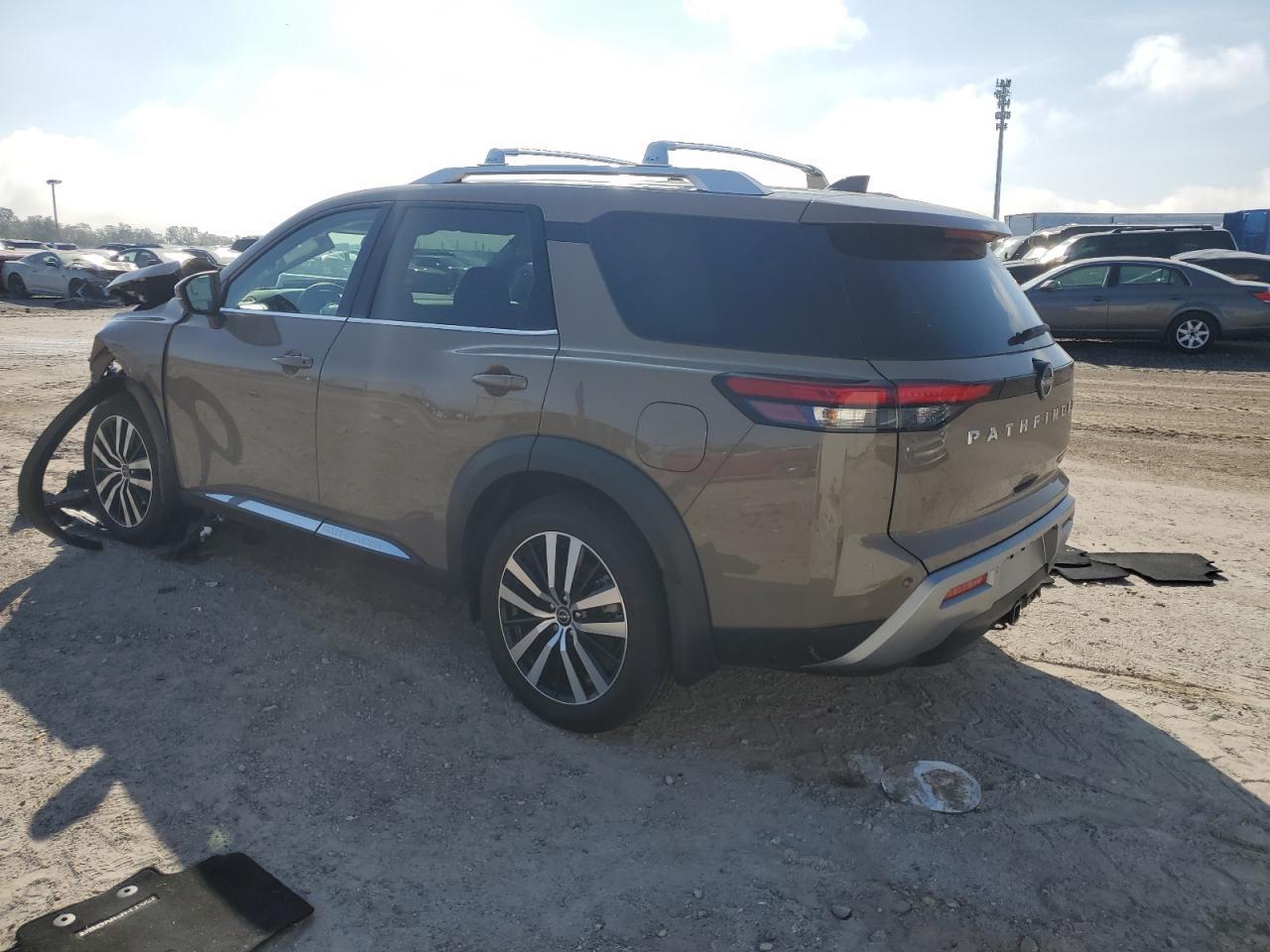 2023 NISSAN PATHFINDER - Image 2