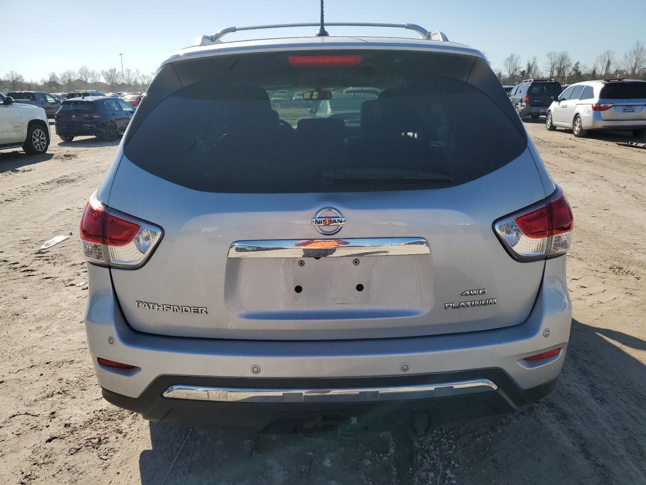 2013 NISSAN PATHFINDER - Фото 6