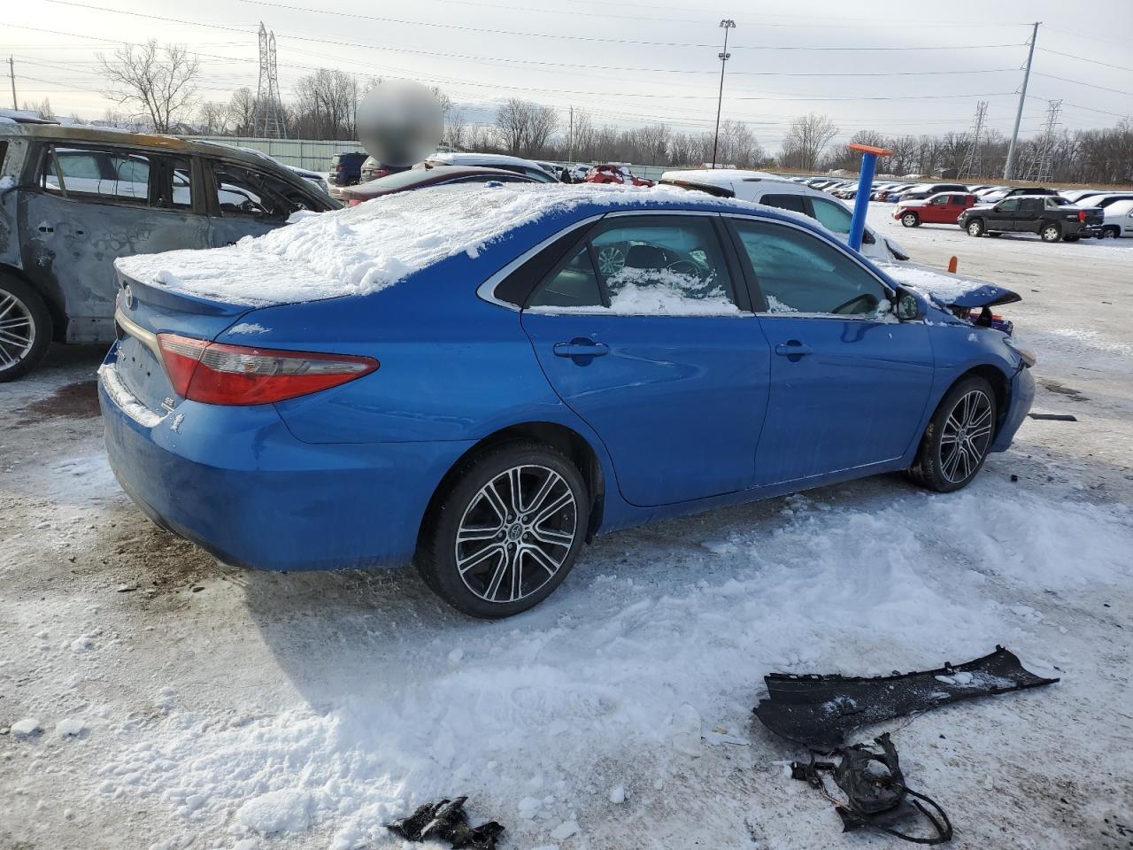 2016 TOYOTA CAMRY LE - Фото 3