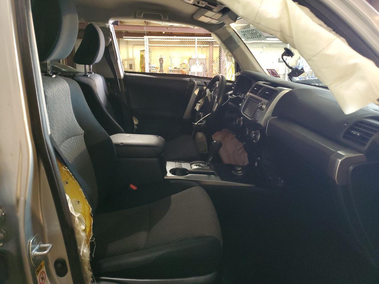 2017 TOYOTA 4RUNNER SR - Image 7