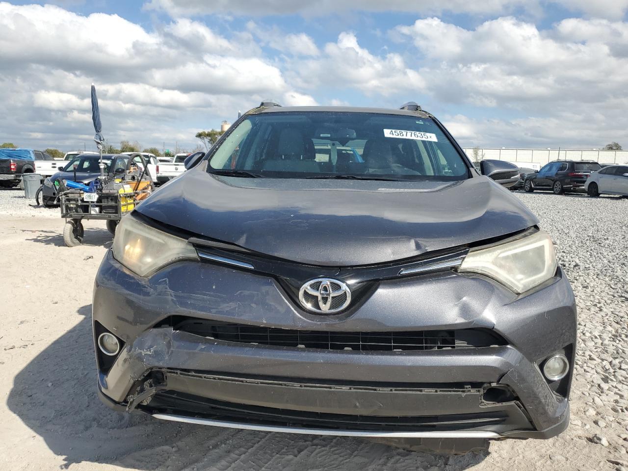 2016 TOYOTA RAV4 XLE - Image 5
