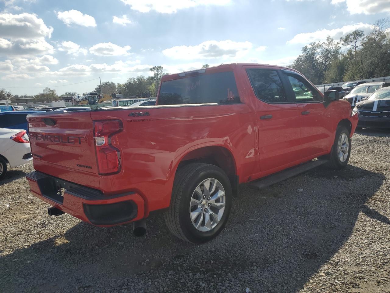 2021 CHEVROLET SILVERADO - Фото 3