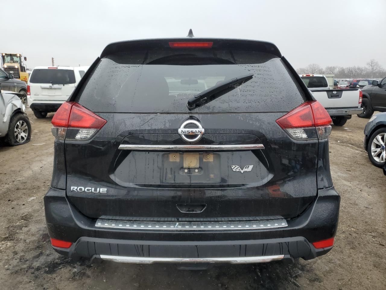 2017 NISSAN ROGUE S - Фото 6