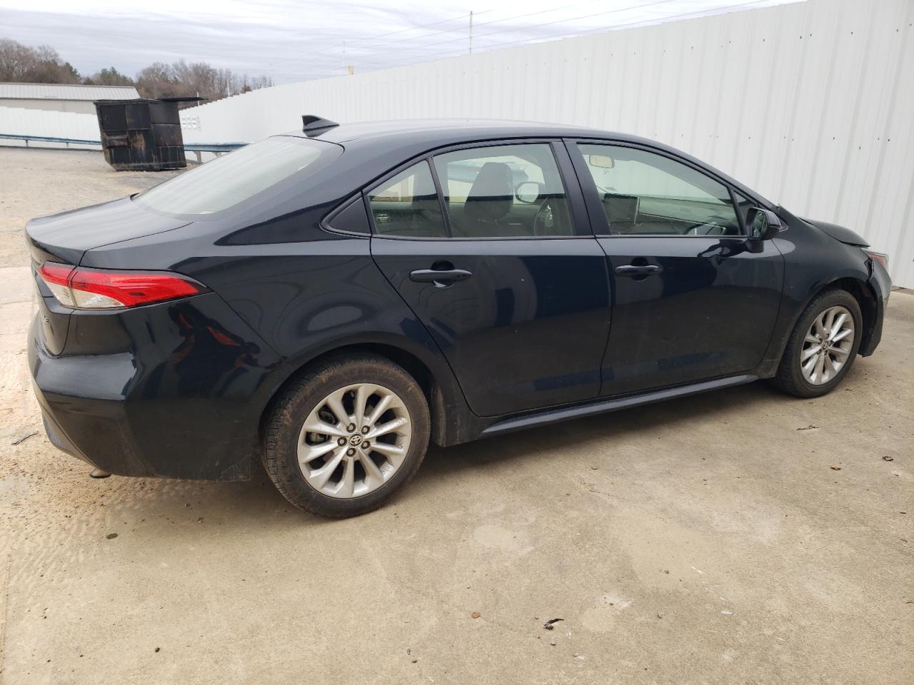 2021 TOYOTA COROLLA LE - Image 3