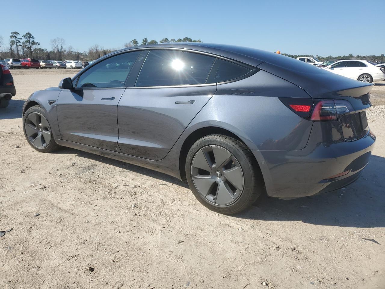 2022 TESLA MODEL 3 - Фото 2