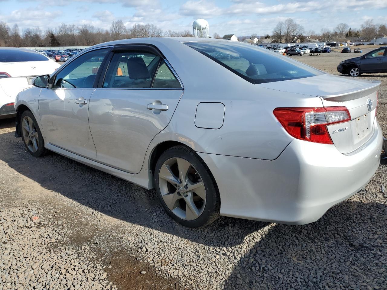 2014 TOYOTA CAMRY L - Image 2