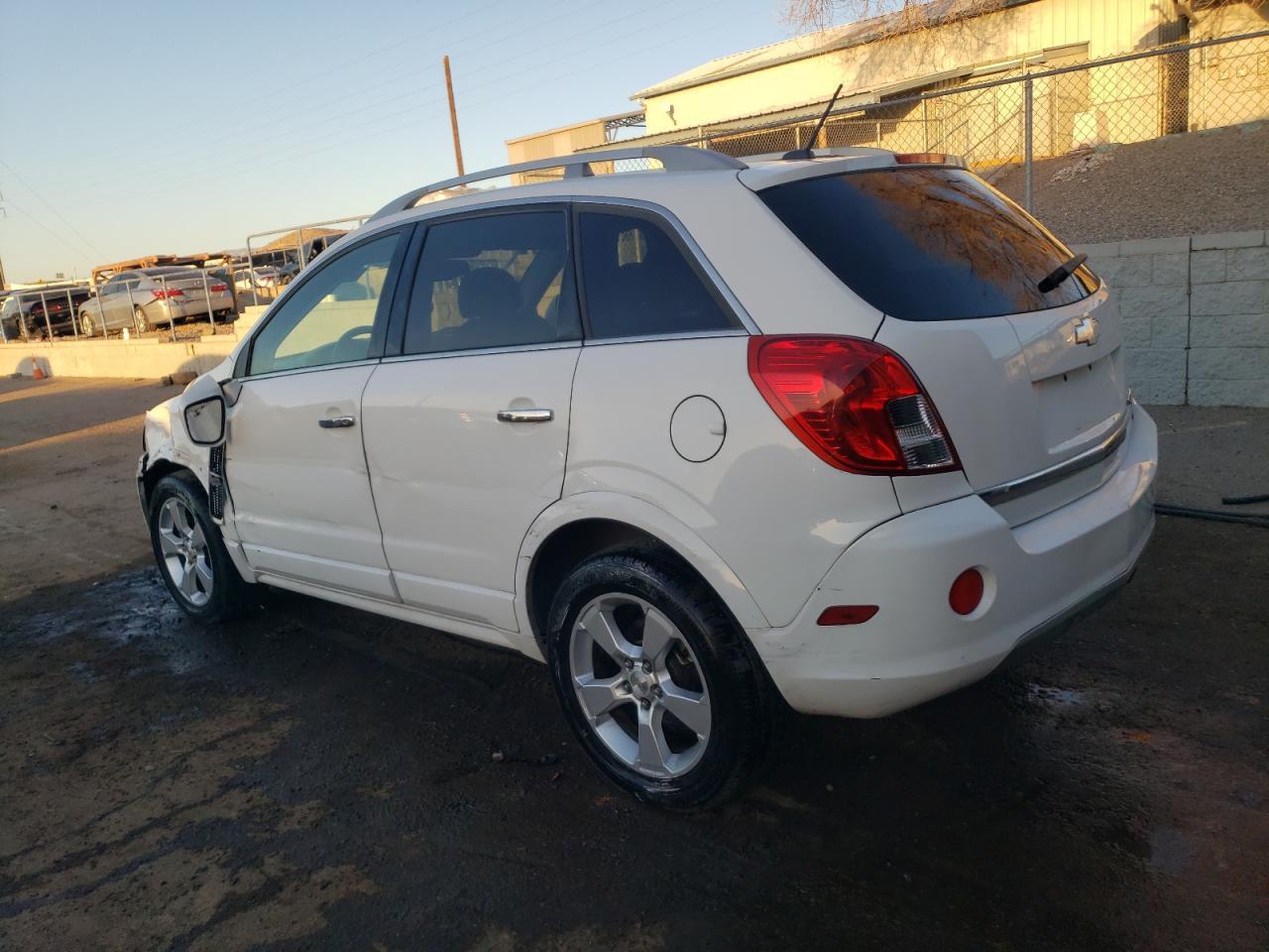 2014 CHEVROLET CAPTIVA LT - Image 2