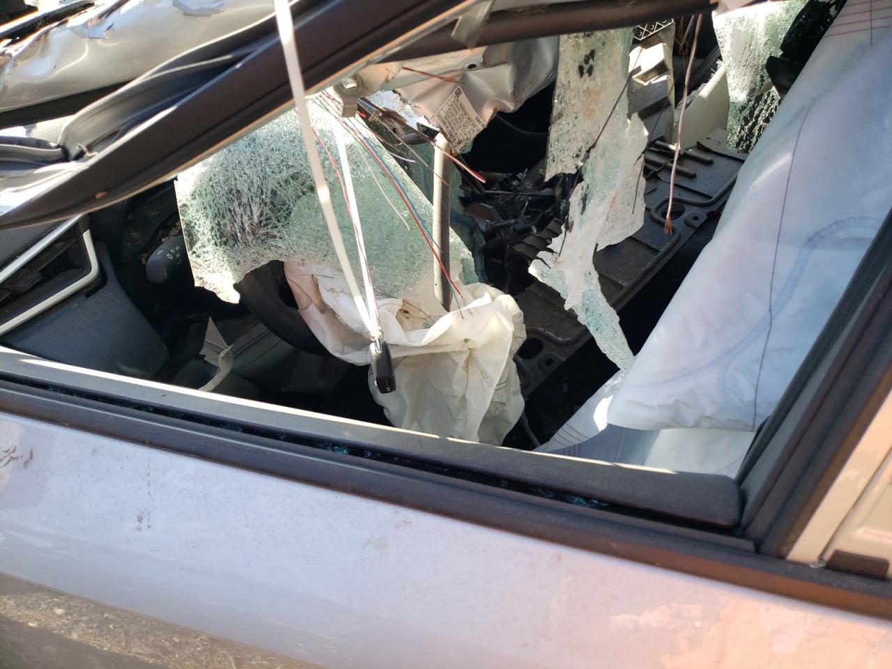 2025 TOYOTA COROLLA LE - Фото 7