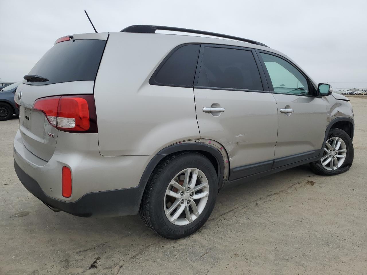 2015 KIA SORENTO LX - Image 3