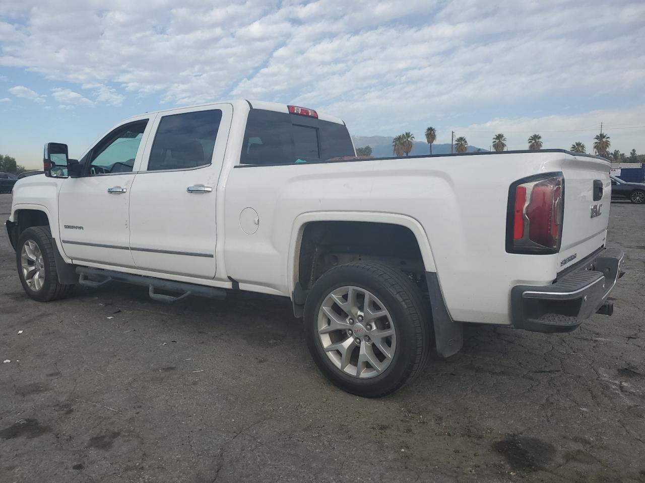 2017 GMC SIERRA K15 - Image 2