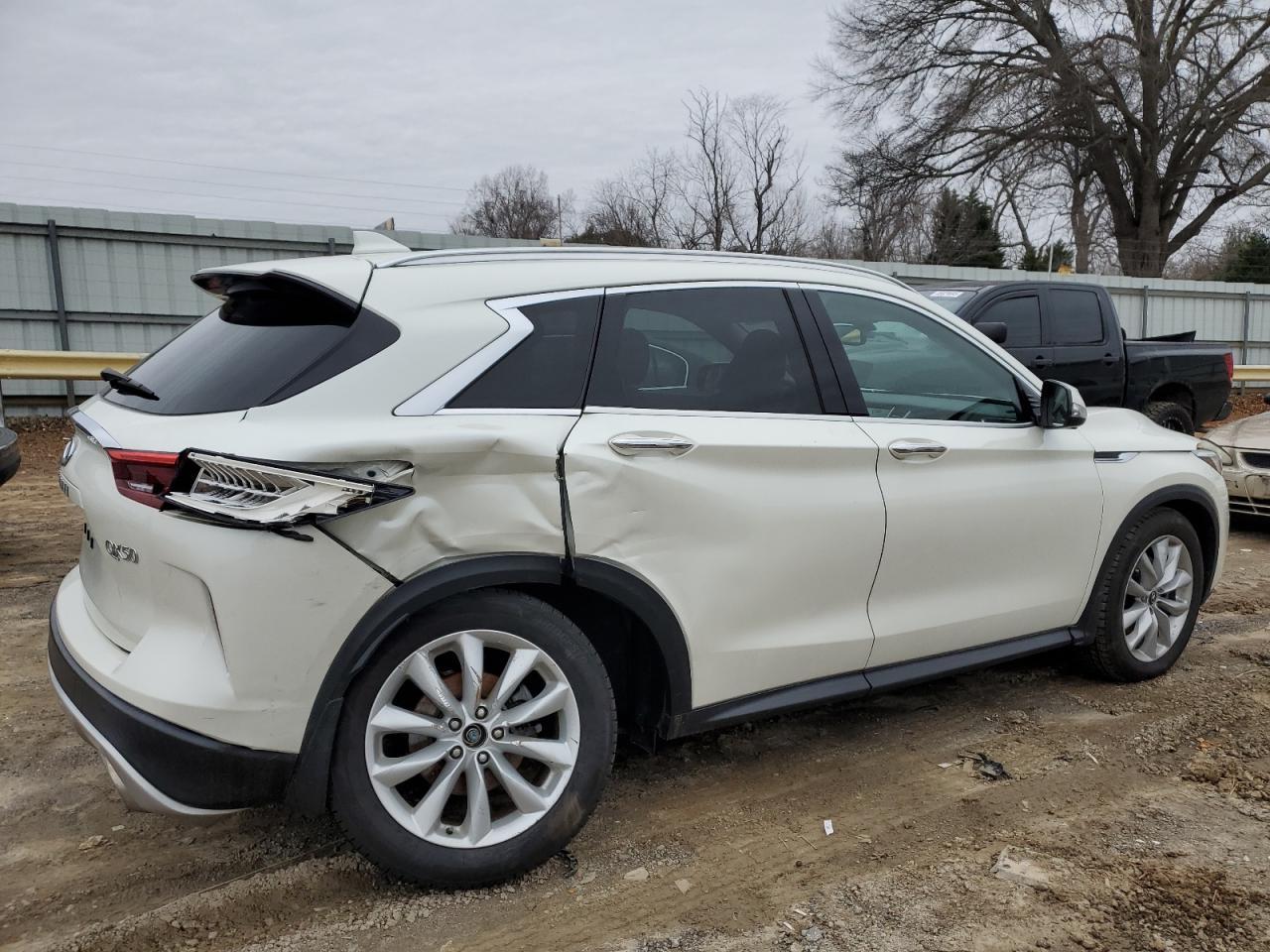 2019 INFINITI QX50 ESSEN - Image 3