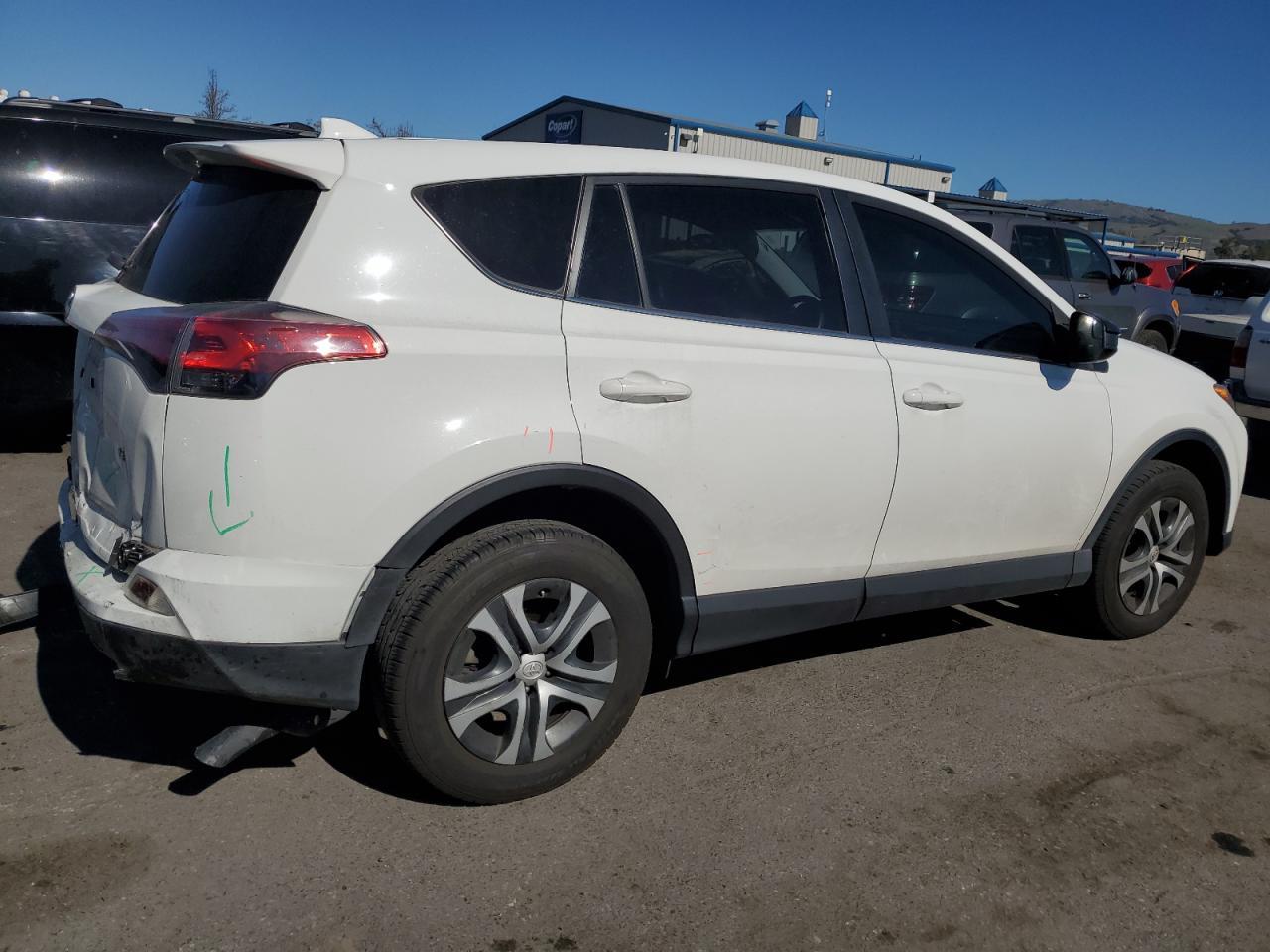 2018 TOYOTA RAV4 LE - Image 3