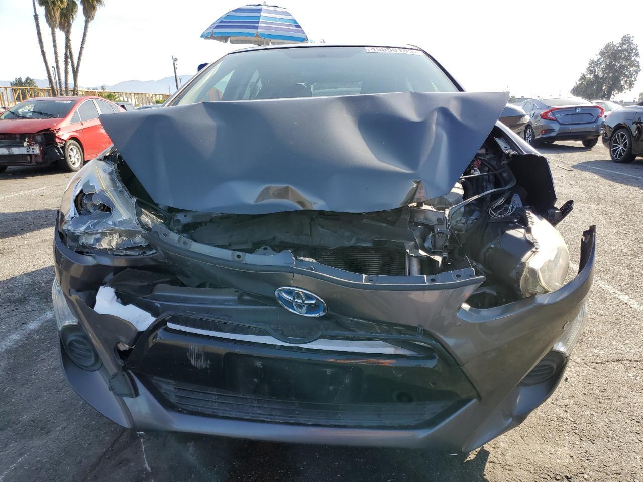 2015 TOYOTA PRIUS C - Фото 5