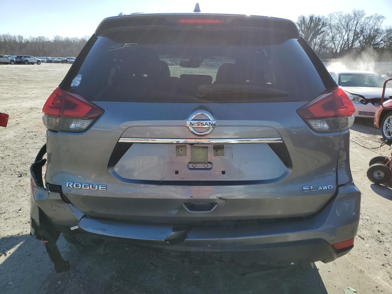 2018 NISSAN ROGUE S - Image 6