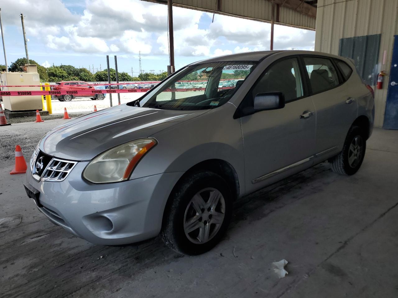 2013 NISSAN ROGUE S