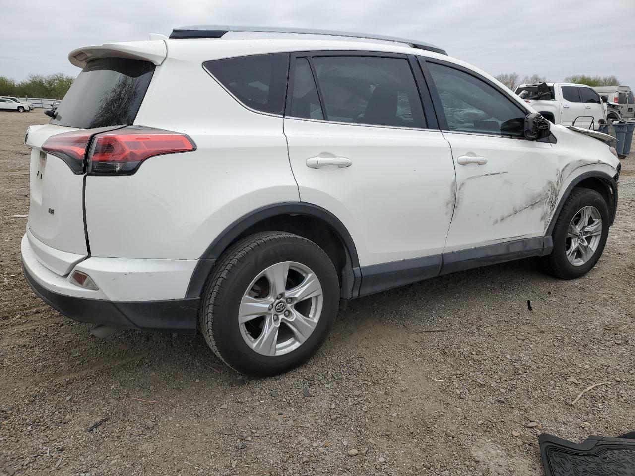 2018 TOYOTA RAV4 LE - Image 3