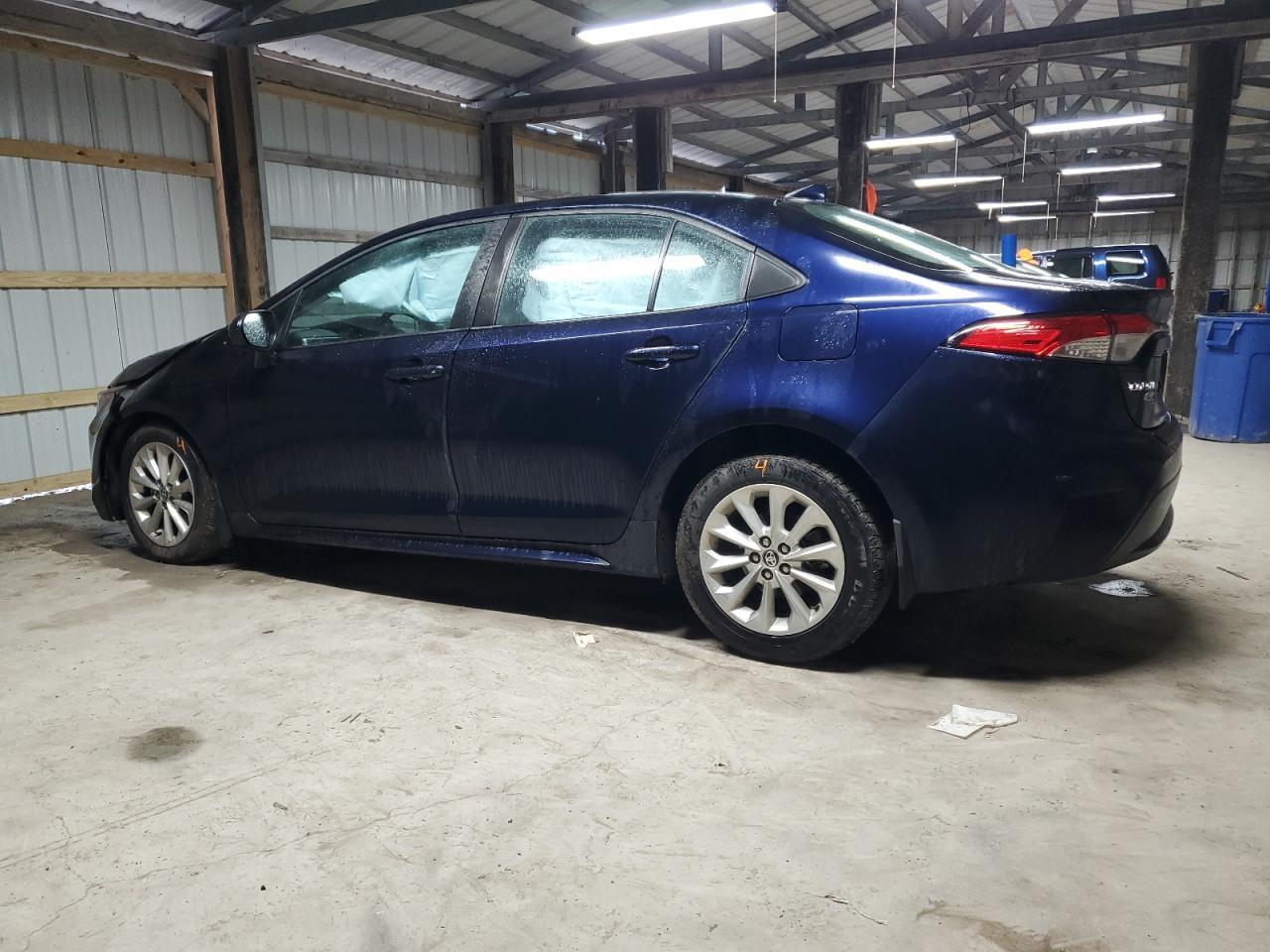 2021 TOYOTA COROLLA LE - Фото 2