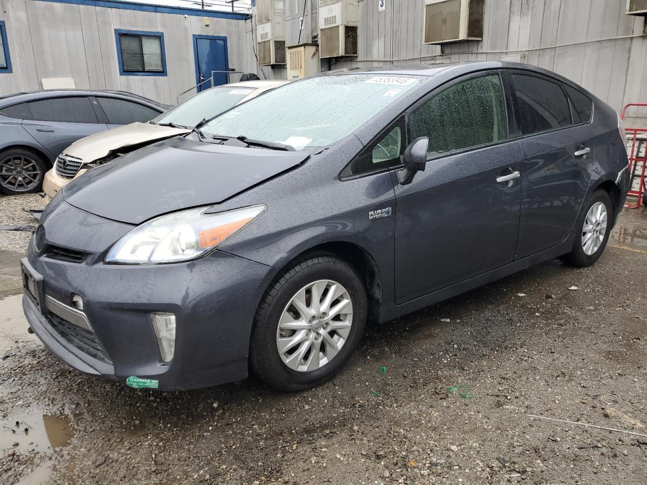 2014 TOYOTA PRIUS PLUG