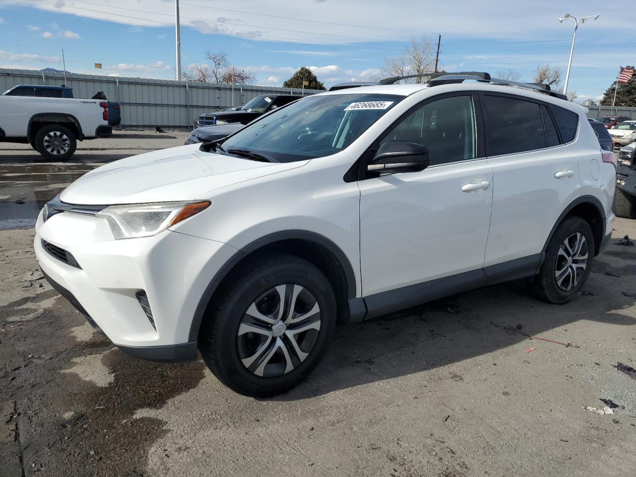 2018 TOYOTA RAV4 LE