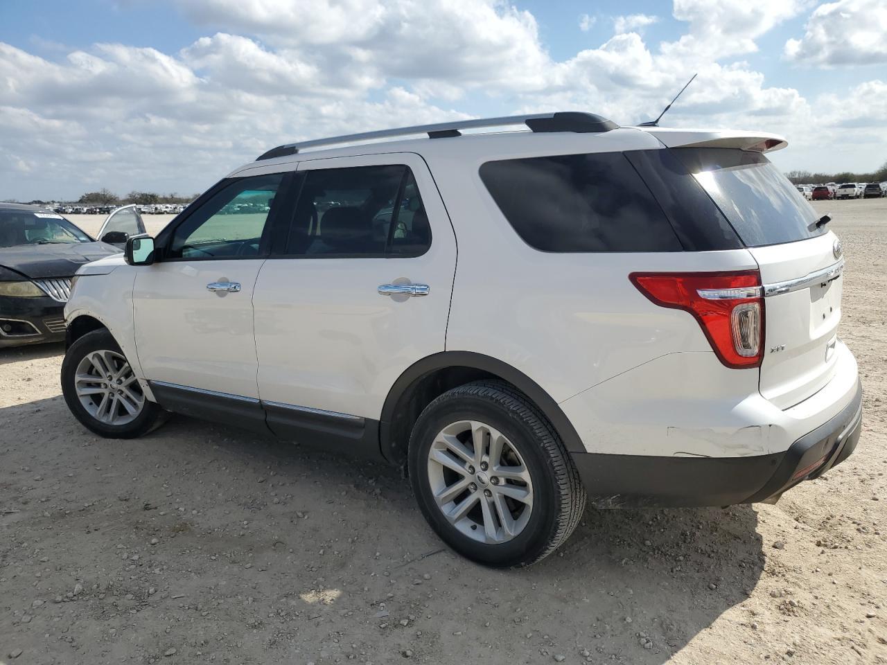 2013 FORD EXPLORER X - Фото 2