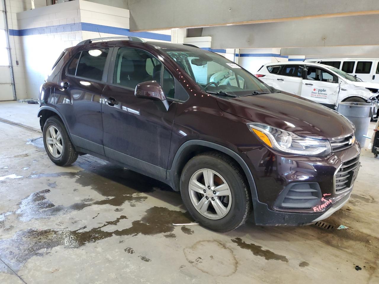 2021 CHEVROLET TRAX 1LT - Image 4