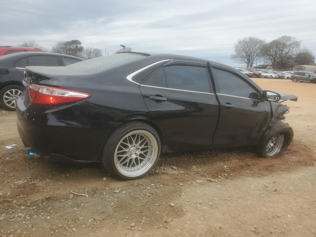 2016 TOYOTA CAMRY LE - Фото 3
