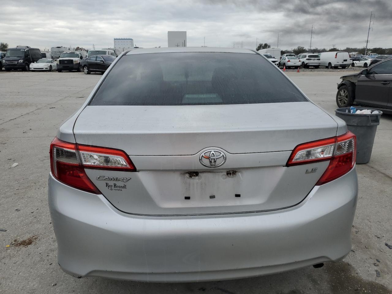 2013 TOYOTA CAMRY L - Image 6