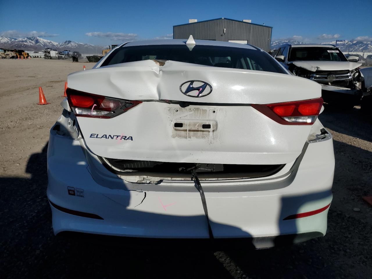 2017 HYUNDAI ELANTRA SE - Фото 6