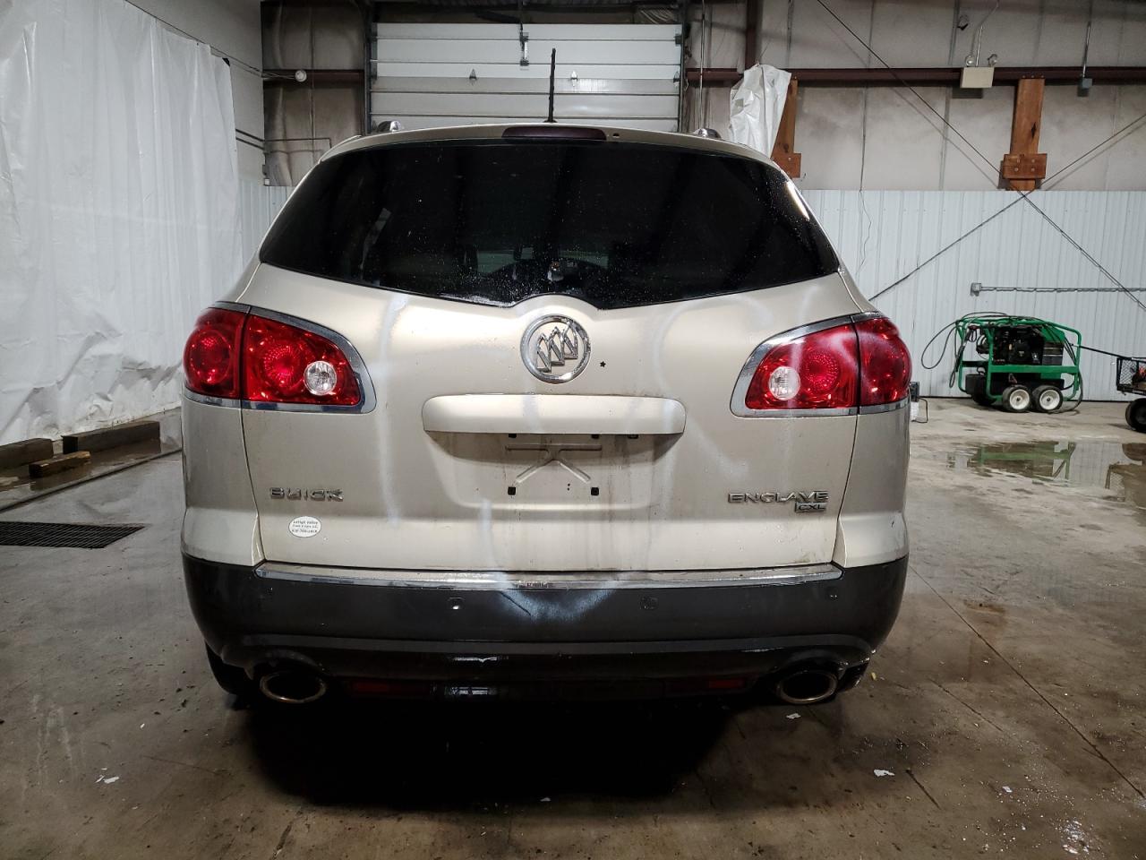 2011 BUICK ENCLAVE CX - Image 6
