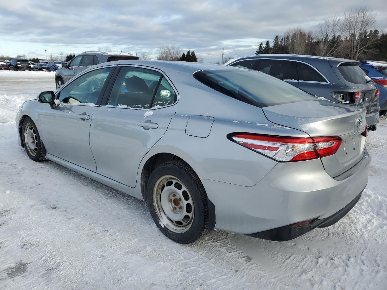 2018 TOYOTA CAMRY L - Фото 2