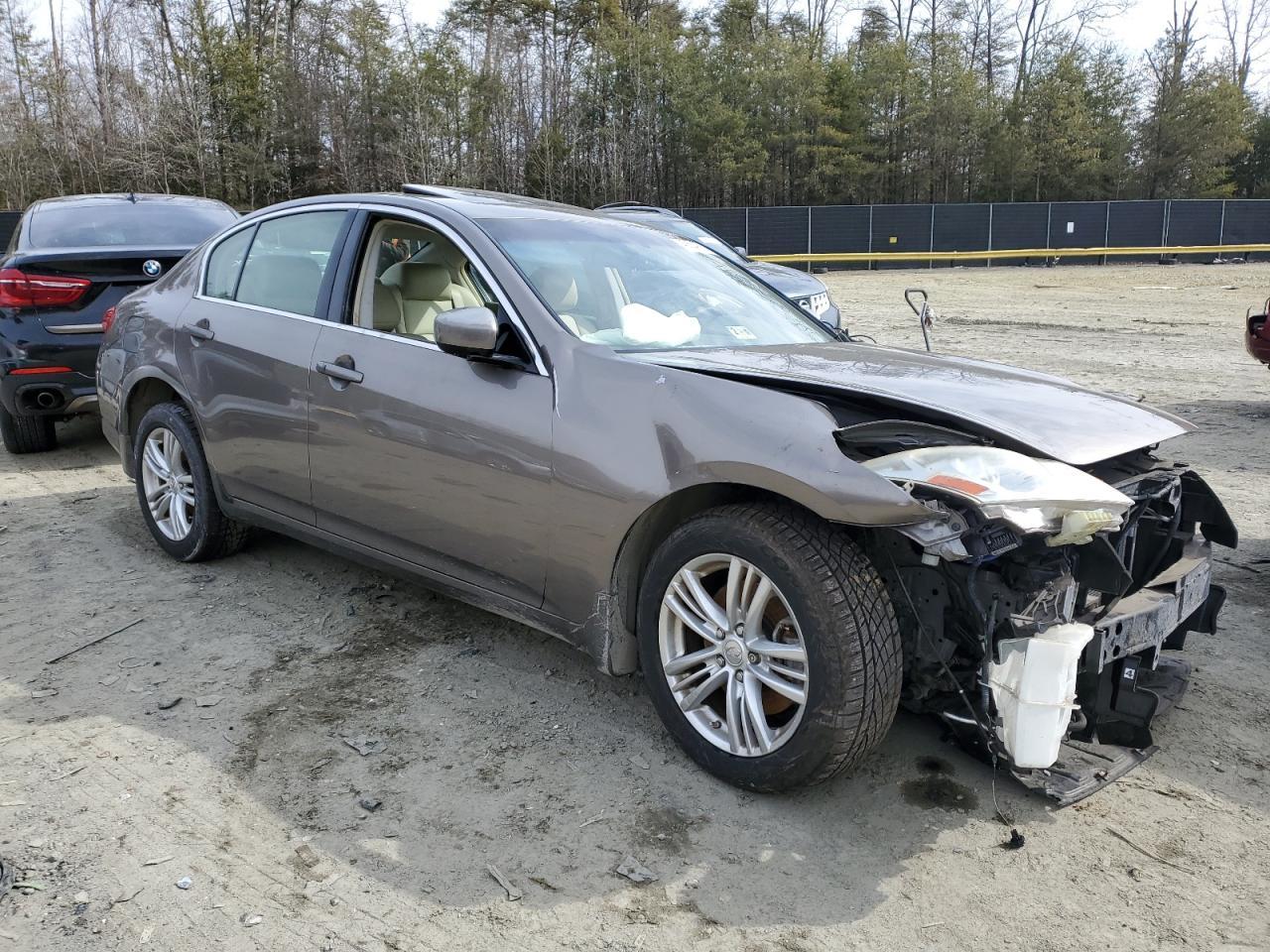 2011 INFINITI G37 - Фото 4