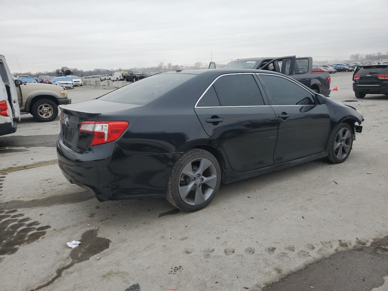 2012 TOYOTA CAMRY BASE - Фото 3