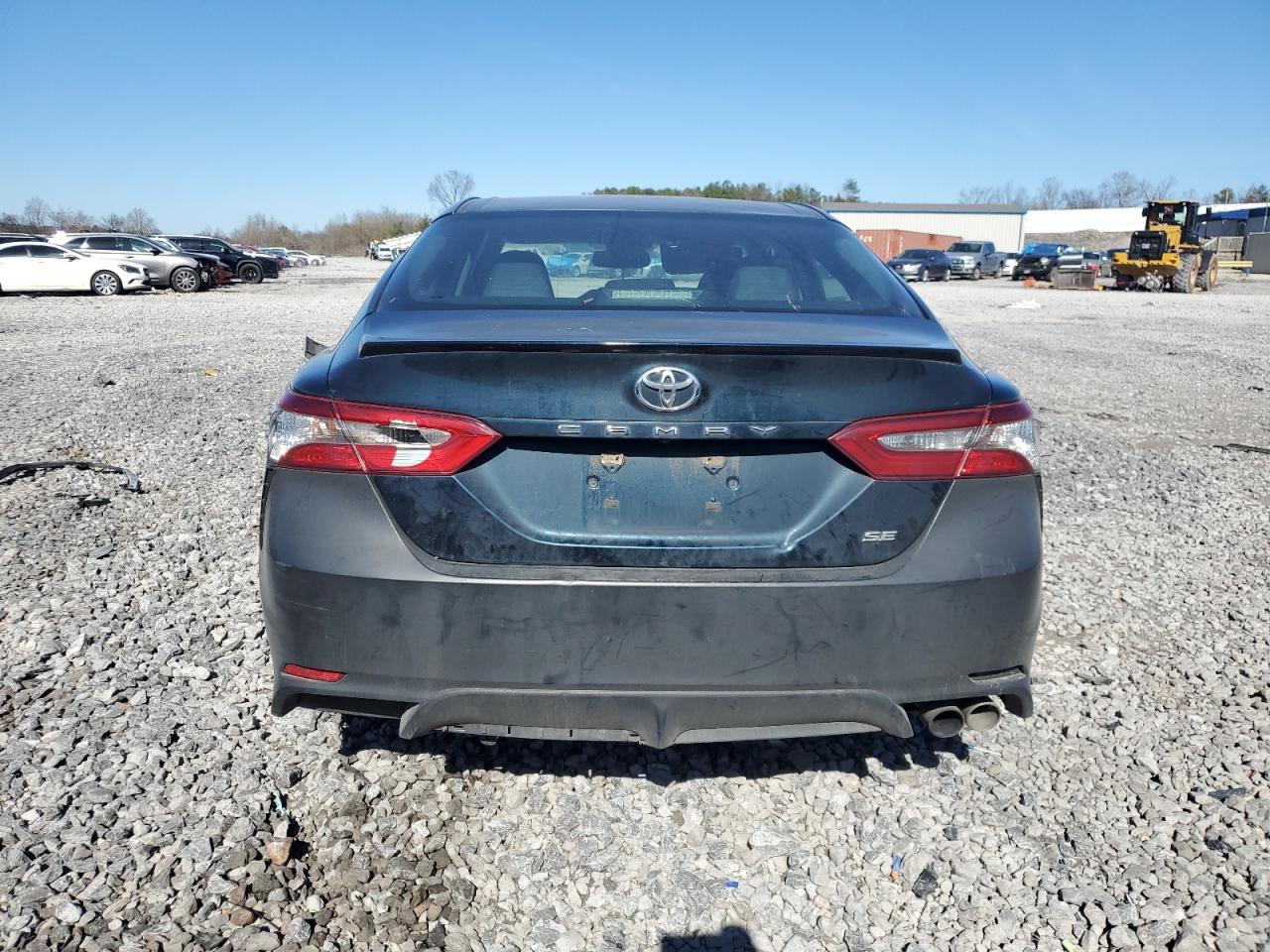 2018 TOYOTA CAMRY L - Фото 6