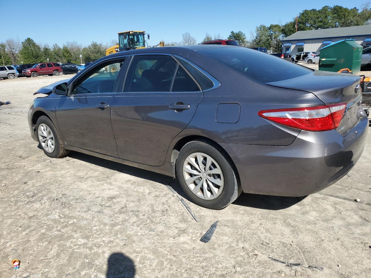 2015 TOYOTA CAMRY LE - Image 2